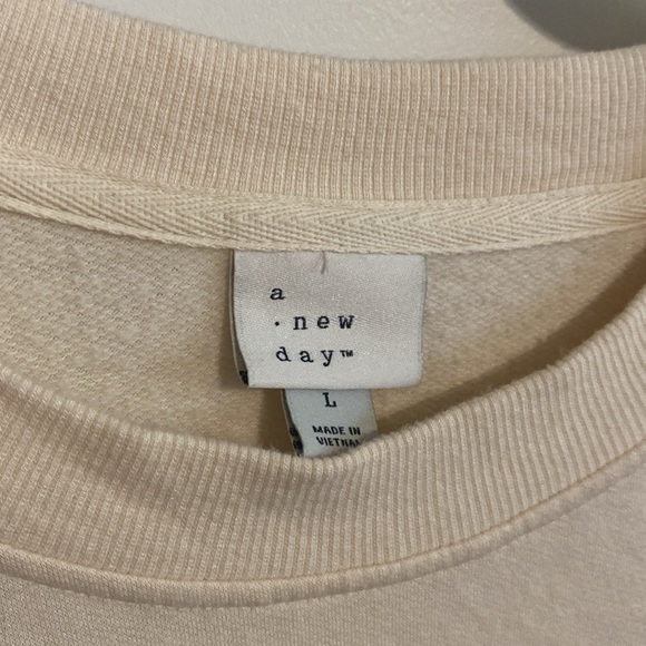 A New Day Buttery Soft Pullover - Picture 2 of 6